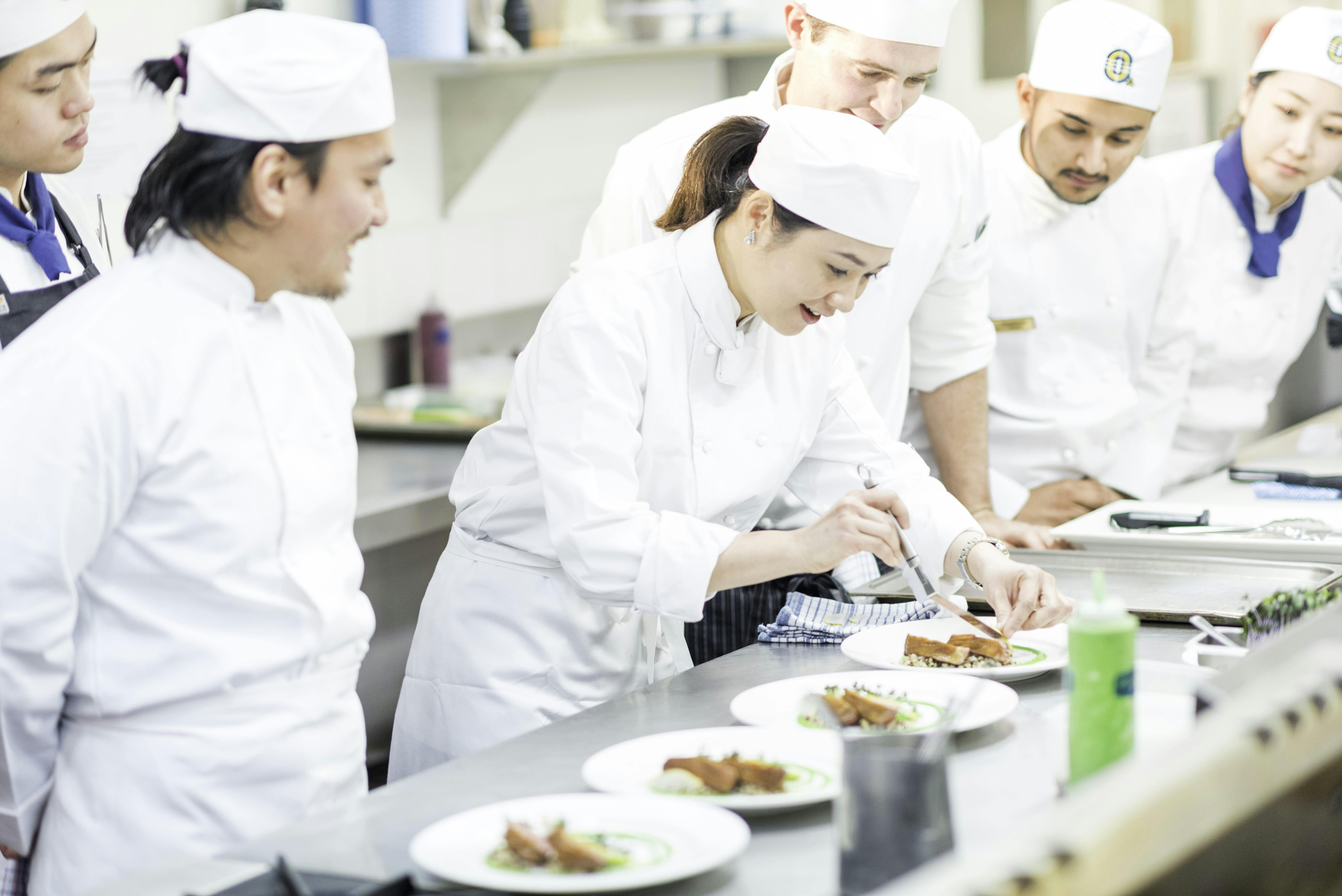 QTHC-CERTIFICATE IV COMMERCIAL COOKERY (SIT40516) Information Session