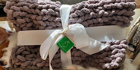Create Your Own Chunky Knit Blanket