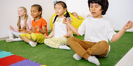 Yoga pour enfants 7 à 11 ans / Yoga for children 7-11 primary image