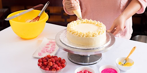 Imagem principal do evento Decorate Cakes Like a Pro - Cooking Class by Classpop!™