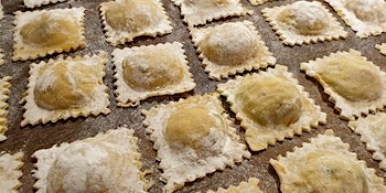 Immagine principale di In-person class: Handmade Ravioli with Bolognese Sauce (San Diego) 