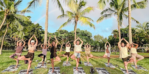 Imagem principal do evento Waikiki's Favourite Beach Yoga Class w/ Over The Rainbow Yoga