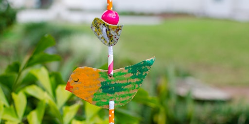 Hauptbild für FREE Summer Family Art Workshops - Week 6: Recycled Bird Mobiles