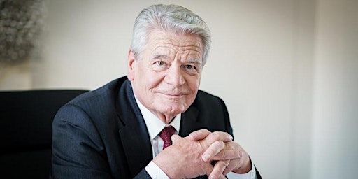 Bundespräsident Joachim Gauck liest aus "Erschütterung"