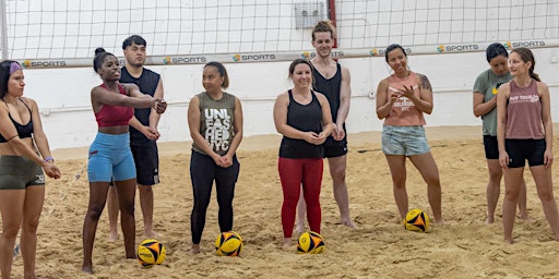 Imagem principal de Free Adult Indoor Beach Volleyball Classes!