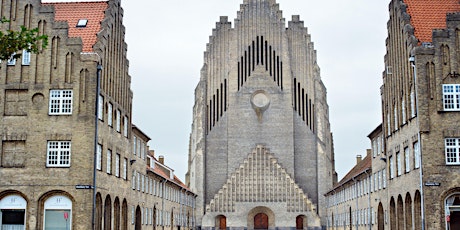 Immagine principale di «TWO BASILICAS» Regia di Heinz Emingholz 