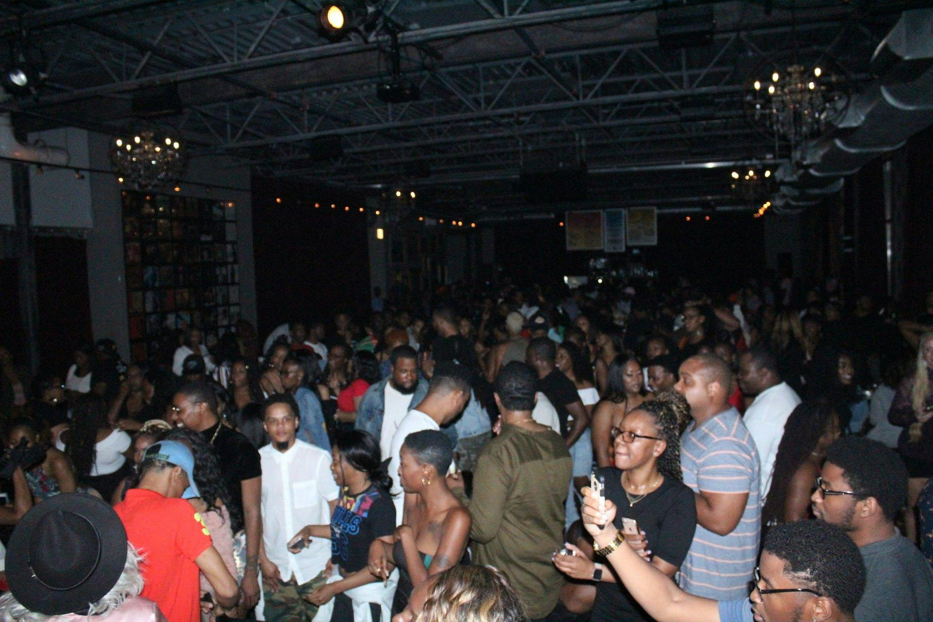 SALT, PEPPER, MILD SAUCE ON ERRYTHANG: BLACK FRIDAY with THANK YOU CHICAGO!