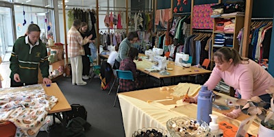 Imagem principal do evento The Slow Fashion Sewing ADVANCED Series for Young People: REMAKING CLOTHING