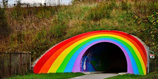 Imagem principal de East Don Rainbow Tunnel Hike