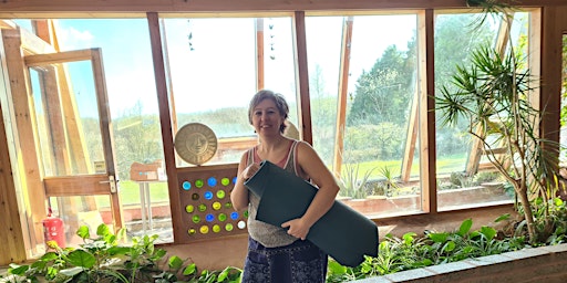 Hauptbild für Day Retreat at the Earthship, Stanmer Park. Yoga, Meditation and Walking.