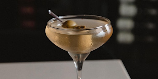 Primaire afbeelding van Martini Tuesday at Trez Bistro & Wine Bar