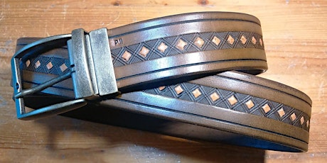 Immagine principale di Corso cuoio : creazione di una cintura decorata con stampi 