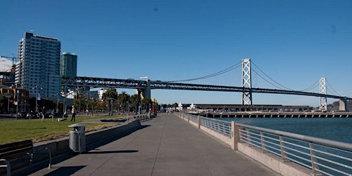 Primaire afbeelding van San Francisco Embarcadero Scavenger Hunt Walking Tour & Game