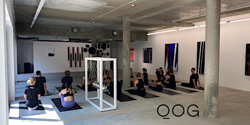 QOG x AK Ambient Yoga  primärbild