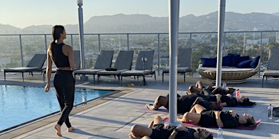 Imagem principal do evento Rooftop Yoga in Ktown- Sunset Sessions