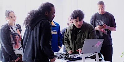 Imagem principal de Come Spin With Us! - Beginner Community DJ Workshop