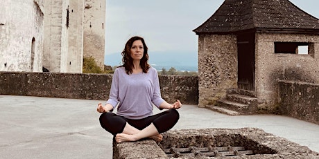 Yoga im Museum - Bewegt in den Tag  primärbild