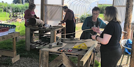 WOOD CARVING AND SHAPING TECHNIQUES FOR BEGINNERS