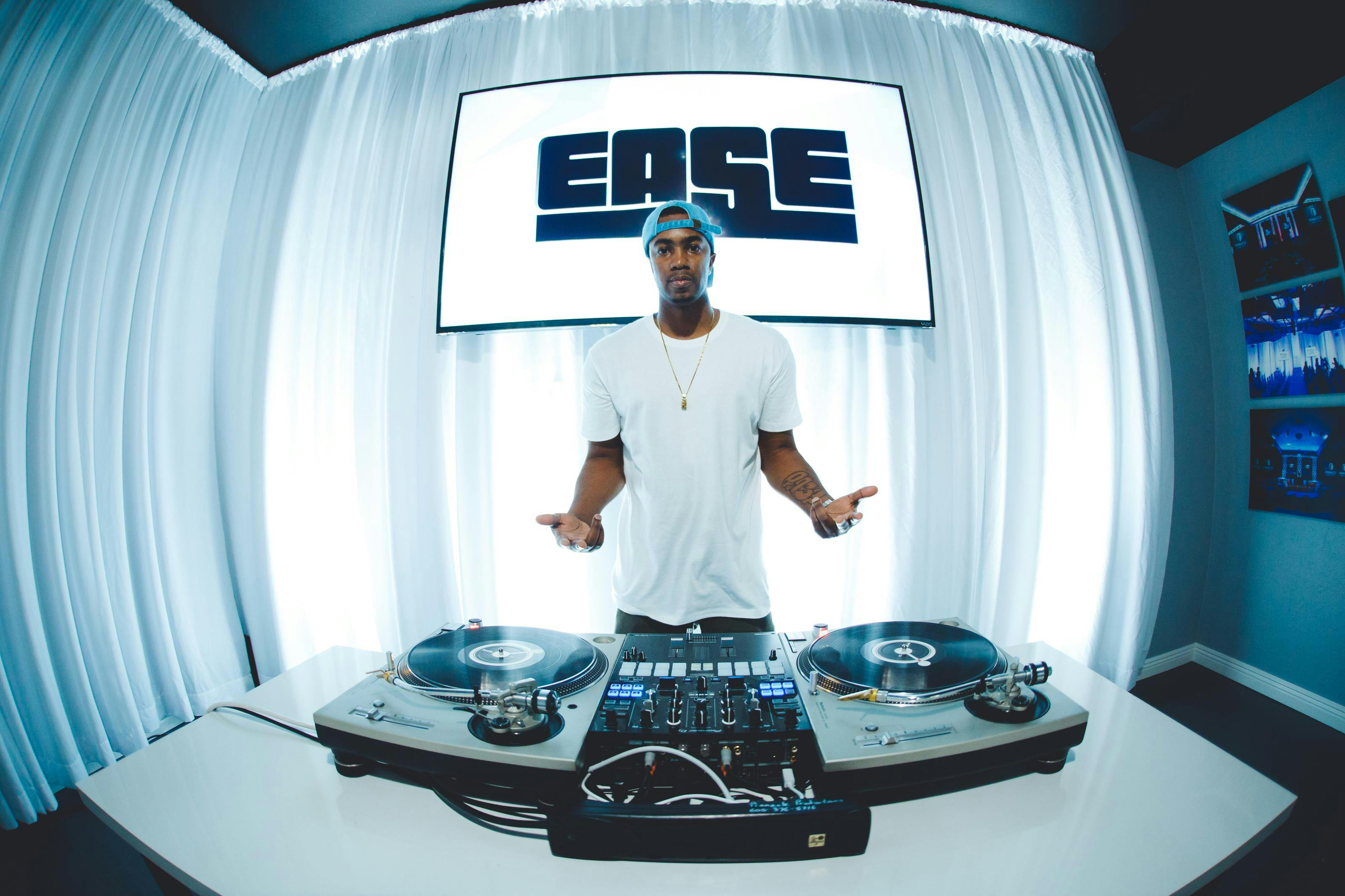 DJ Ease LIVE!