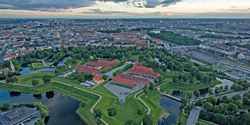 Imagem principal de Copenhagen Outdoor Escape Game: The Conspiracy in the Royal District