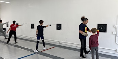 Primaire afbeelding van Beginner Adult Fencing Classes - Epee & Foil