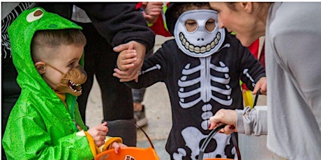 Trick or Treating in MNYK primary image