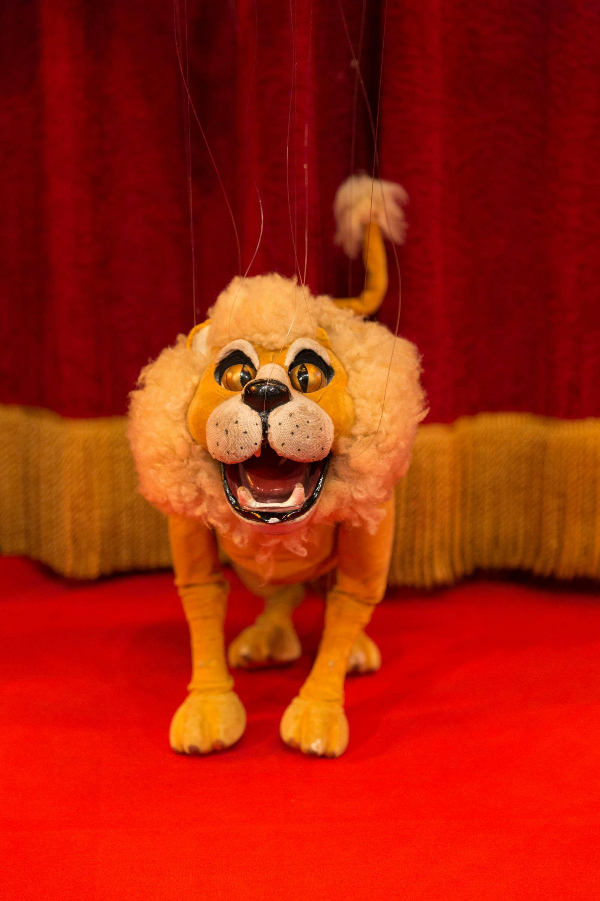 Bob Baker Marionette Theater's Circus Show