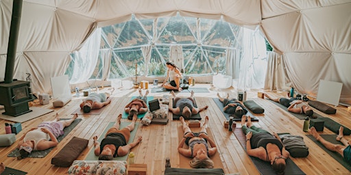 Image principale de movement + mindfulness Day Retreat: Bowen Island