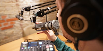 How to Podcast: Sprechen vor dem Mikrofon - TINCON