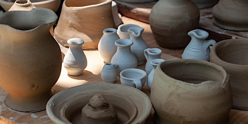 Imagem principal do evento Clay Sampler: Tuesday Morning Hand Building and Throwing