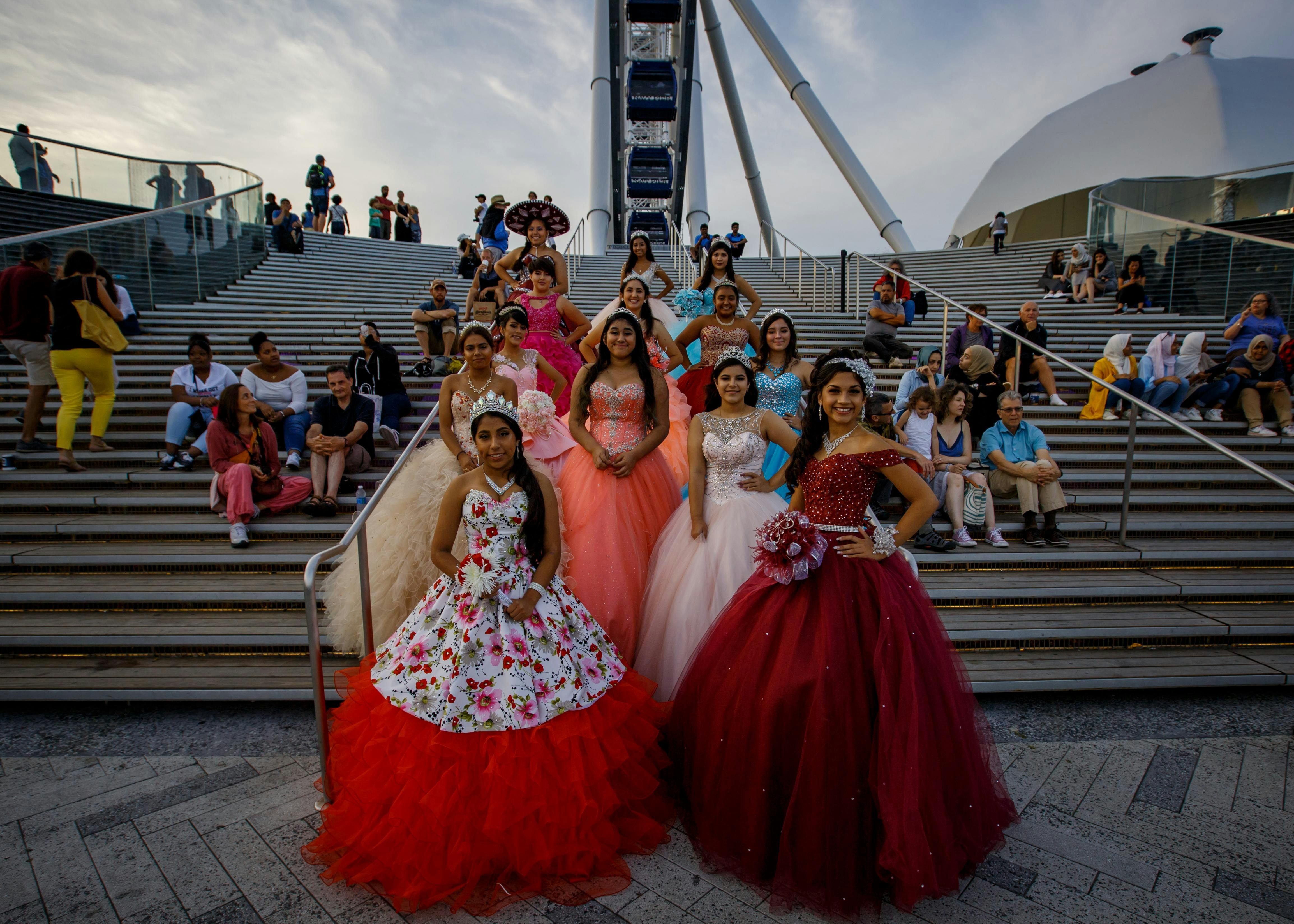 Quinceañera Photo Day at Navy Pier