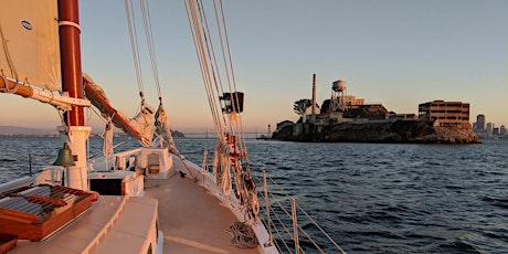 Immagine principale di Father's Day Weekend 2024 -Saturday Sunset Sail on San Francisco Bay 