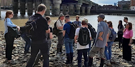Immagine principale di Foreshore Archaeology Guided Walk: Cannon Street 