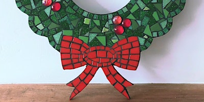 Imagem principal de Glass Tiles Festive Mosaic Wreath One Day Workshop