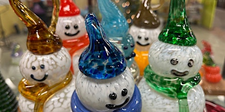 The Coolest Snowpeople wear schnazzy hats and scarves made out of Hot Glass