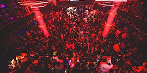 Imagem principal de SPACE FRIDAYS | SECTIONS TEXT 832.841.9352