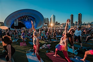 Imagem principal do evento Fit Athletic Yoga at the Rady Shell at Jacobs Park