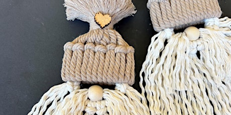 Macrame a Christmas Ornament primary image
