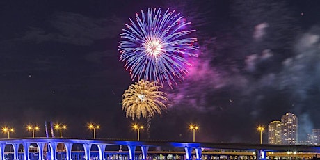 Imagen principal de NEW YEAR'S EVE 2024 MIAMI FIREWORKS & PARTY CRUISE