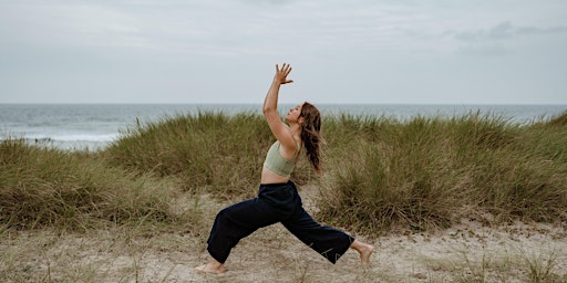 Hauptbild für Morning Yoga with Ro Doleman