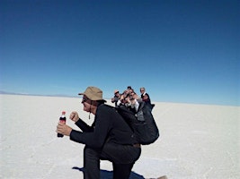 Immagine principale di One-way to Uyuni Salt Flat and the Colored Lagoons - 3 Days & 2 Nights 