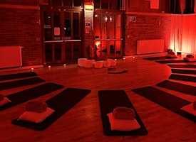 Imagem principal de Unwind with Sound: Sound Bath with Crystal Singing Bowls