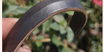 Primaire afbeelding van Blacksmithing Class - Forge a Bronze Bracelet