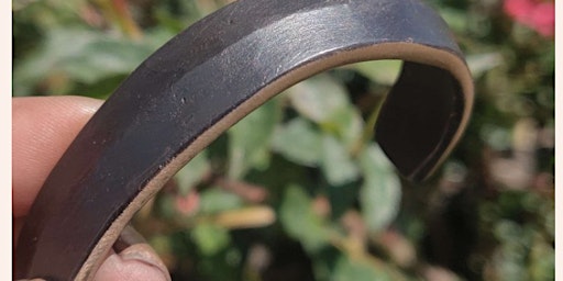 Hauptbild für Blacksmithing Class - Forge a Bronze Bracelet