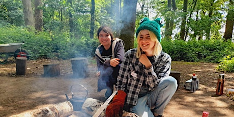 Wild foods at Forest School certificated course at Fox E4P 2806