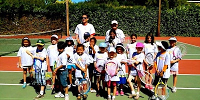 Imagem principal do evento Court Crusaders: Slam Dunk Boredom with Our Tennis Day Camp Fiesta!