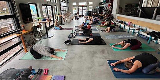 Imagem principal do evento Yoga at Dewey Beer Company Harbeson