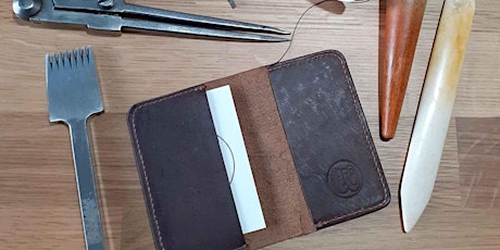 Make a Hand-stitched Leather Wallet or Journal  primärbild