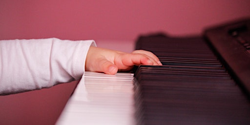 Piano Intro For Minis (3-5) 9.45 AM primary image