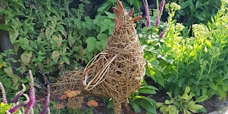 A Willow Sculpture Workshop with Emma Parkins at Shining Cliff Hostel
